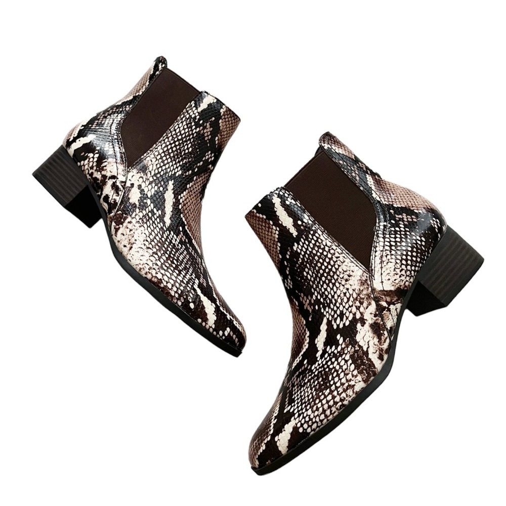 Alex Marie‎ NWT Leather Chelsea Booties